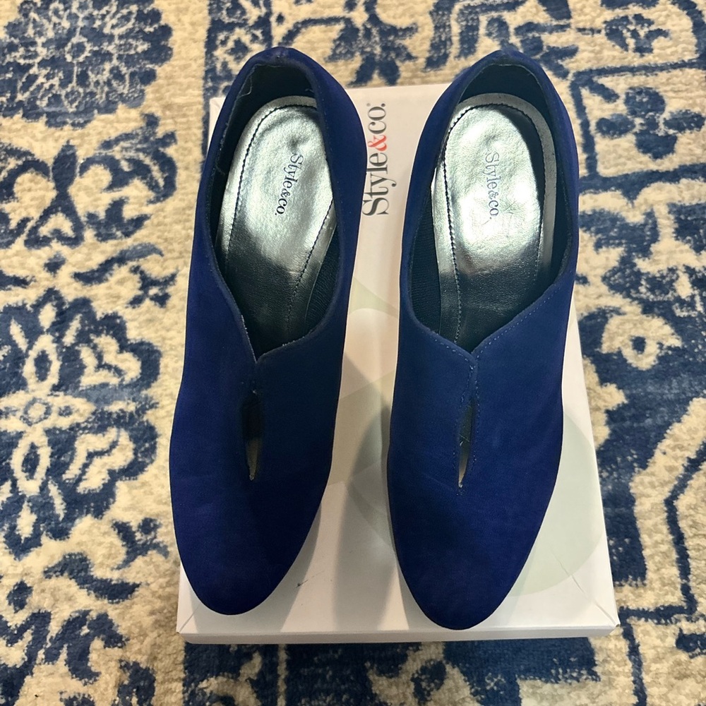Style & Co. Women's Navy Heels - Picture 2 of 4